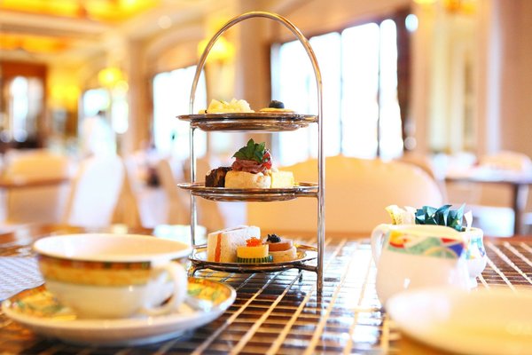 Where can you find the best traditional British afternoon tea experiences in historic settings?